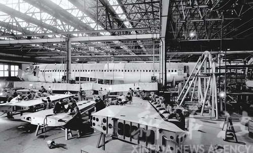 我国运10客机八十年代老照片